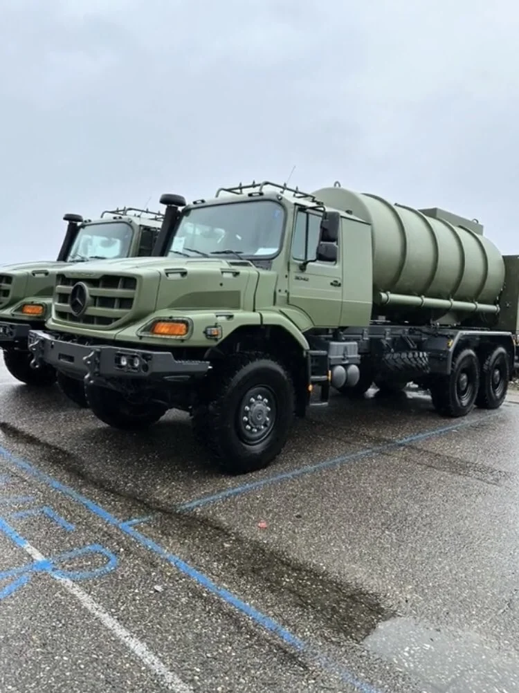 Mercedes-Benz Zetros tanker