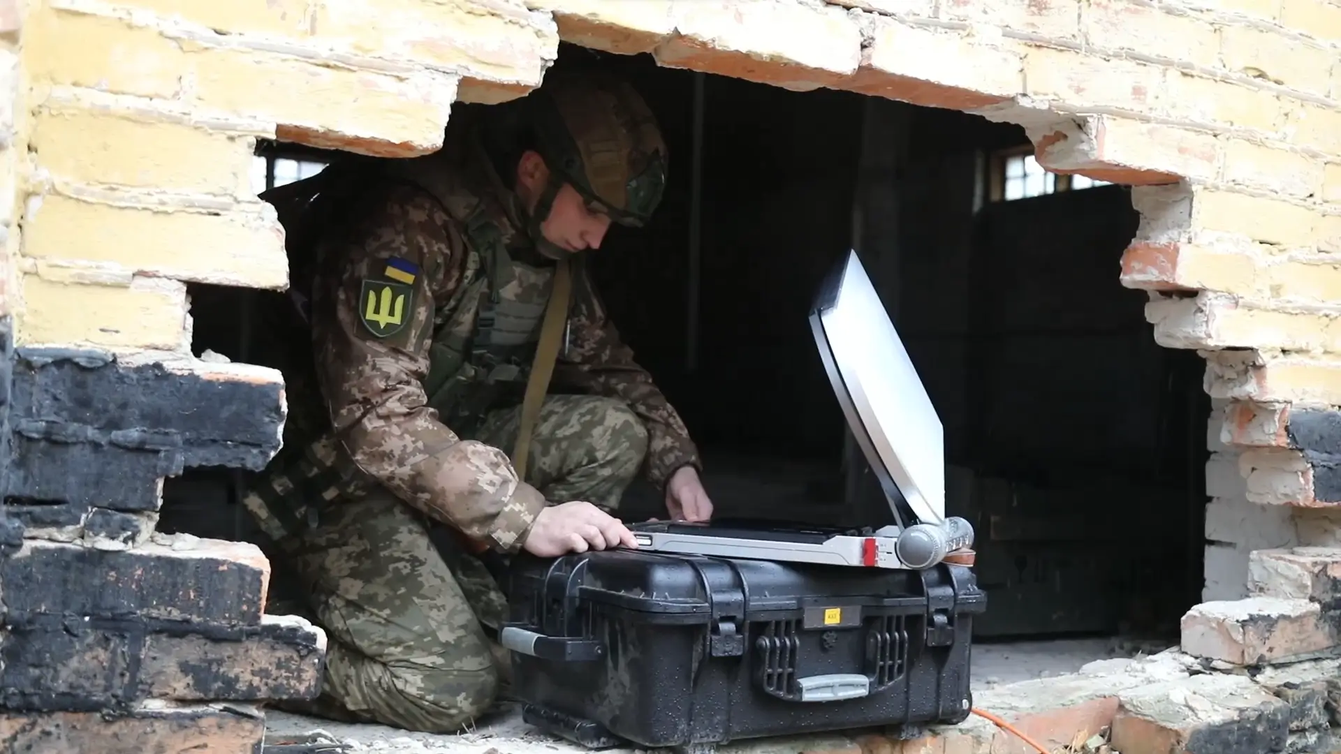 Satcube Ku terminal shown during a training of Ukrainian soliders at the Zhytomyr Military Institute