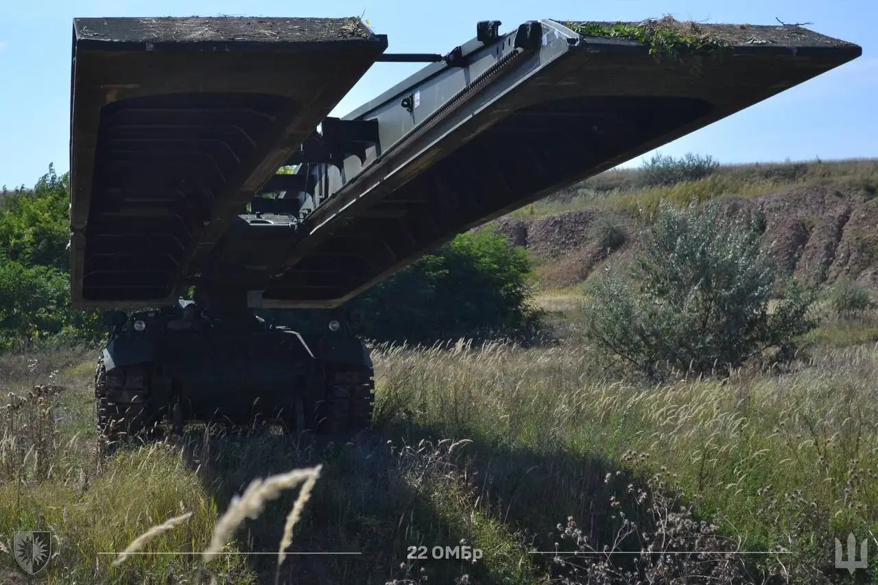 Bridge-laying tank Biber in service with the 22nd Separate Mechanized Brigade