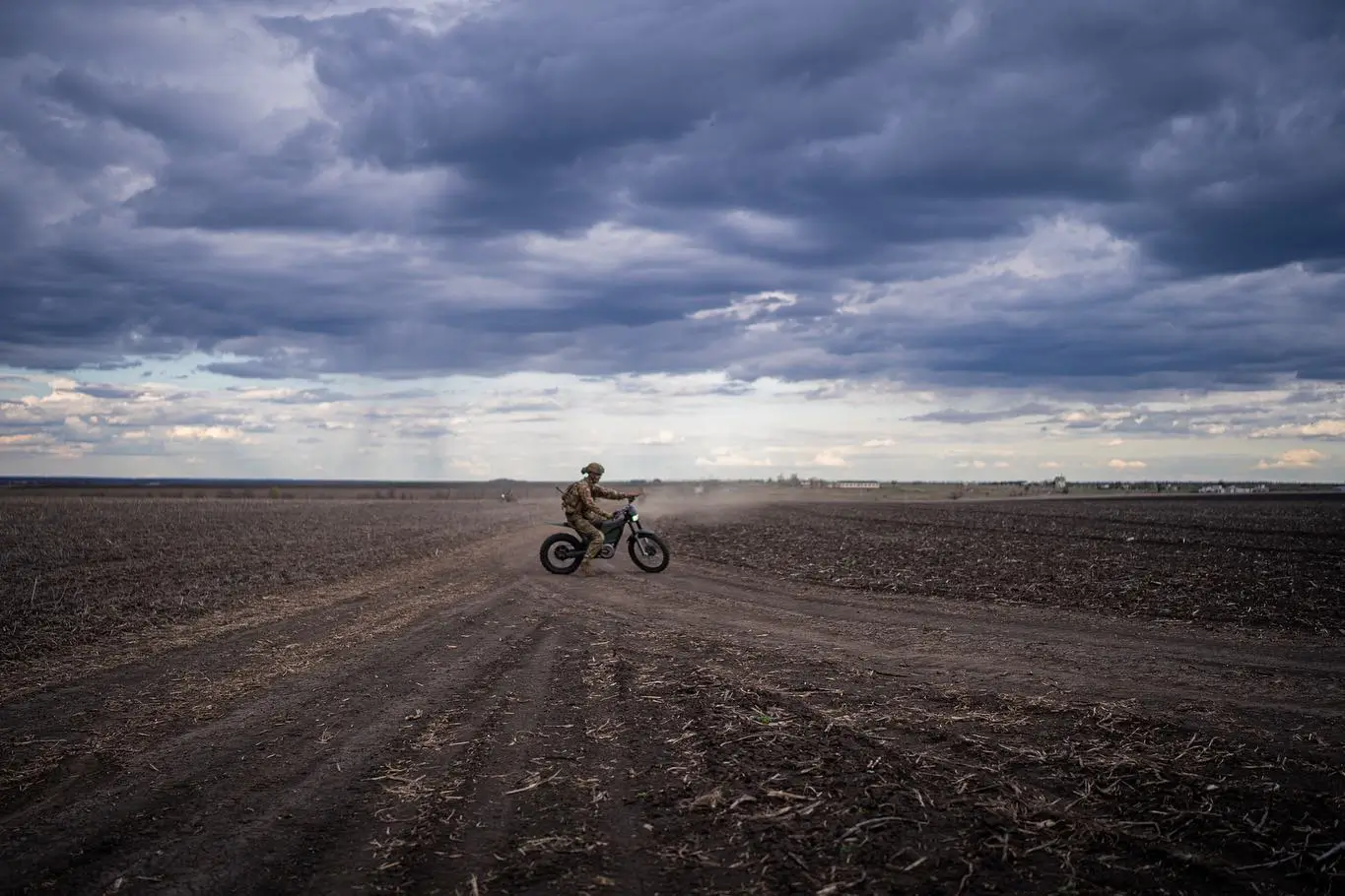 Ukrainian soldier on an E-Bike EMU