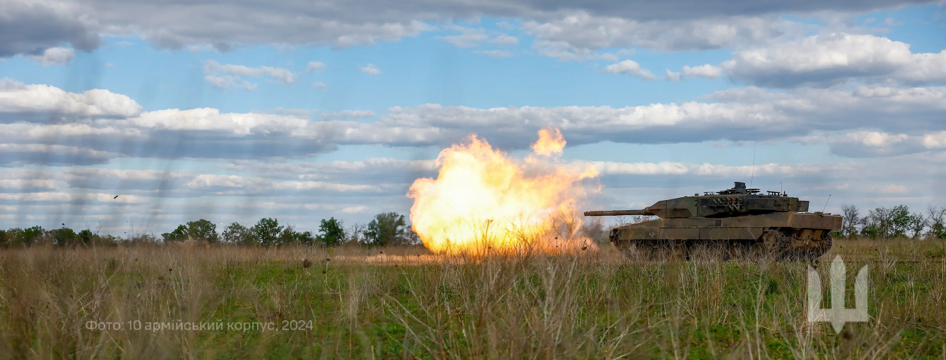 Leopard 2A6 during a shooting exercise