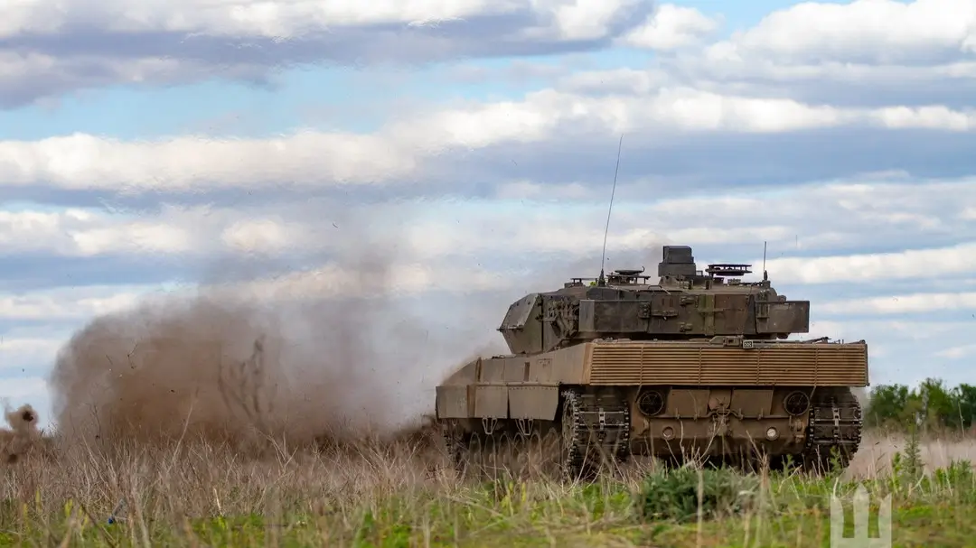 Leopard 2A6 during a shooting exercise