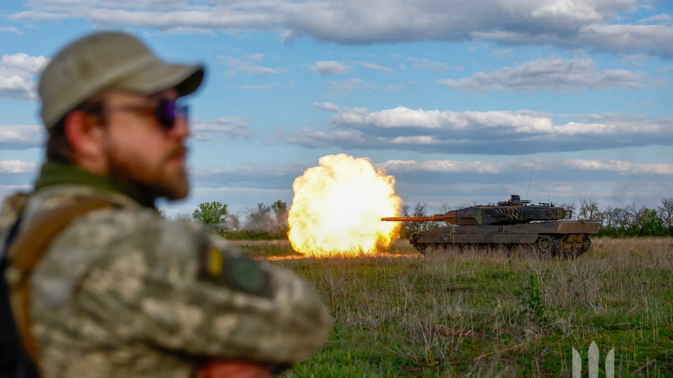 Leopard 2A6 during a shooting exercise