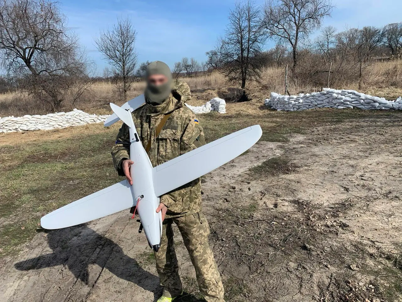 RQ-35 Heidrun UAV with Ukrainian soldiers