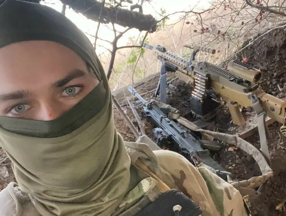 A Norwegian volunteer with a MG5