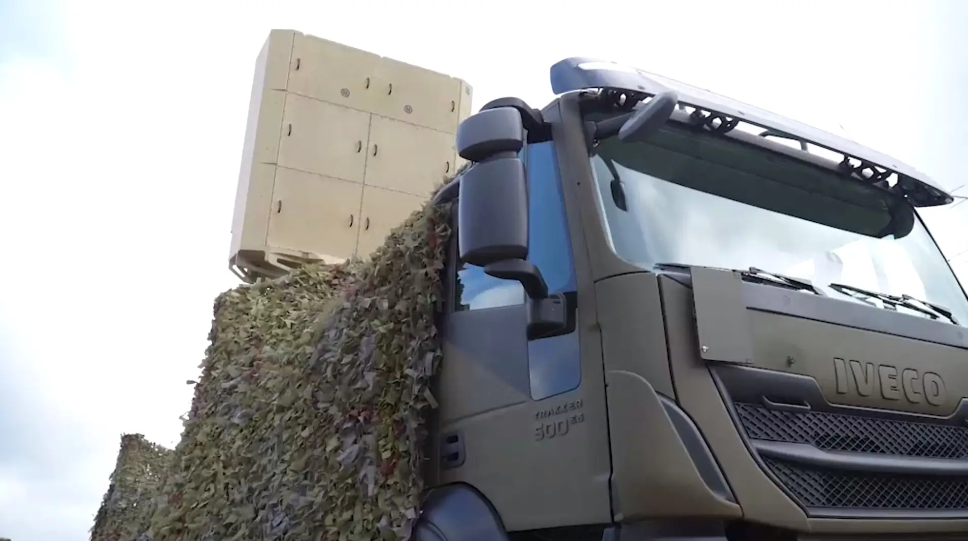 TRML-4D air surveillance radar mounted on an Iveco Trakker truck