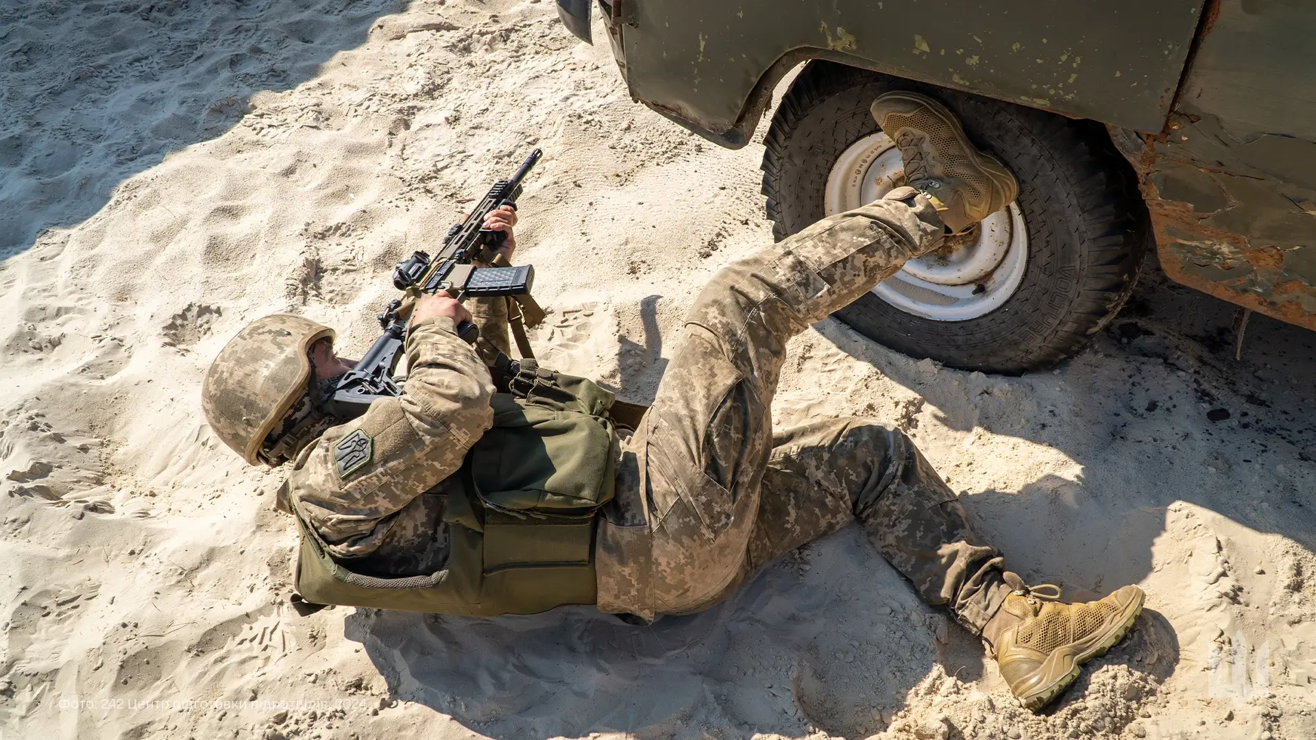 Ukrainian soldier with an MK 556 assault rifle during an exercise