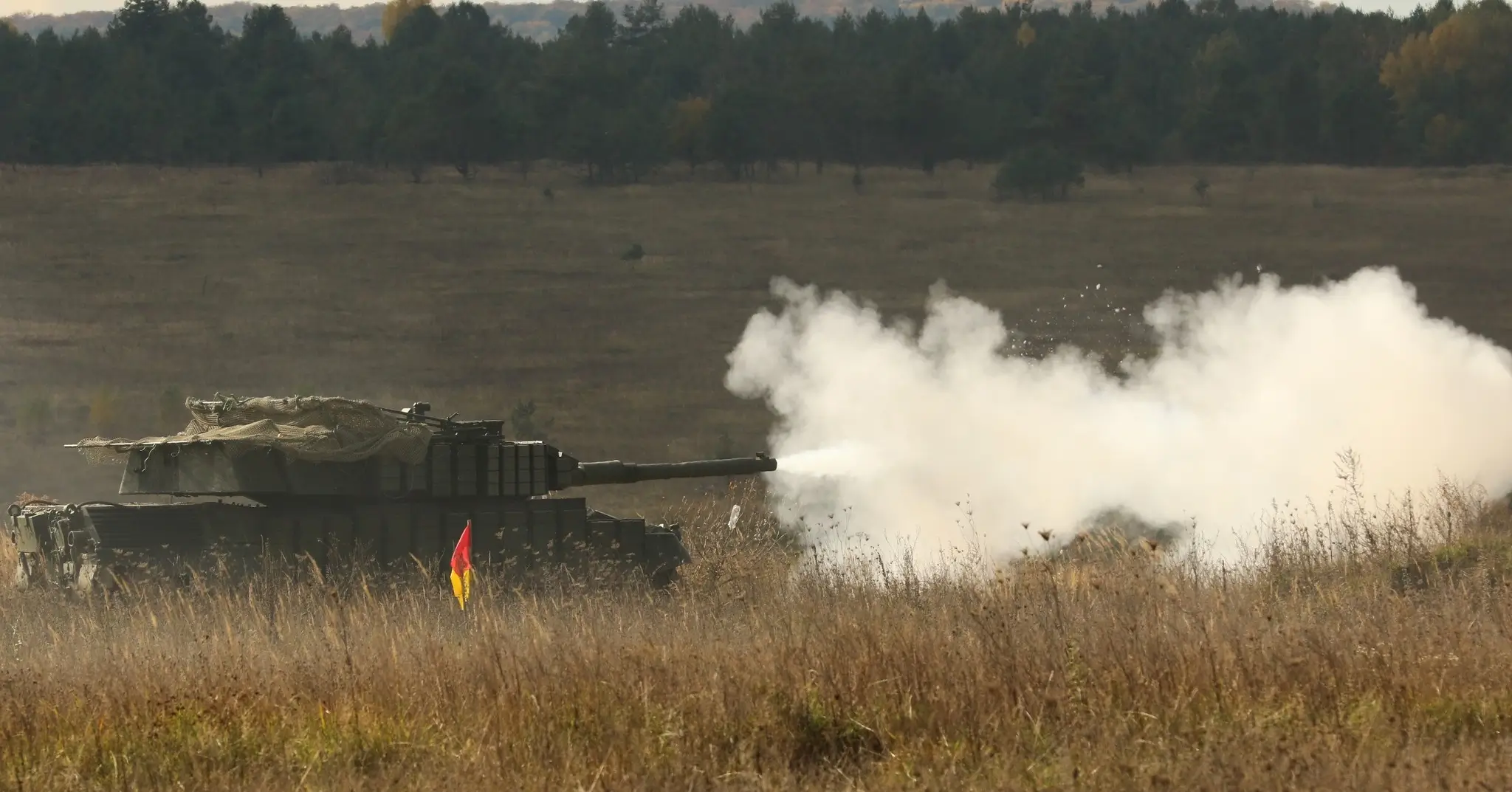 Leopard 1A5 shooting