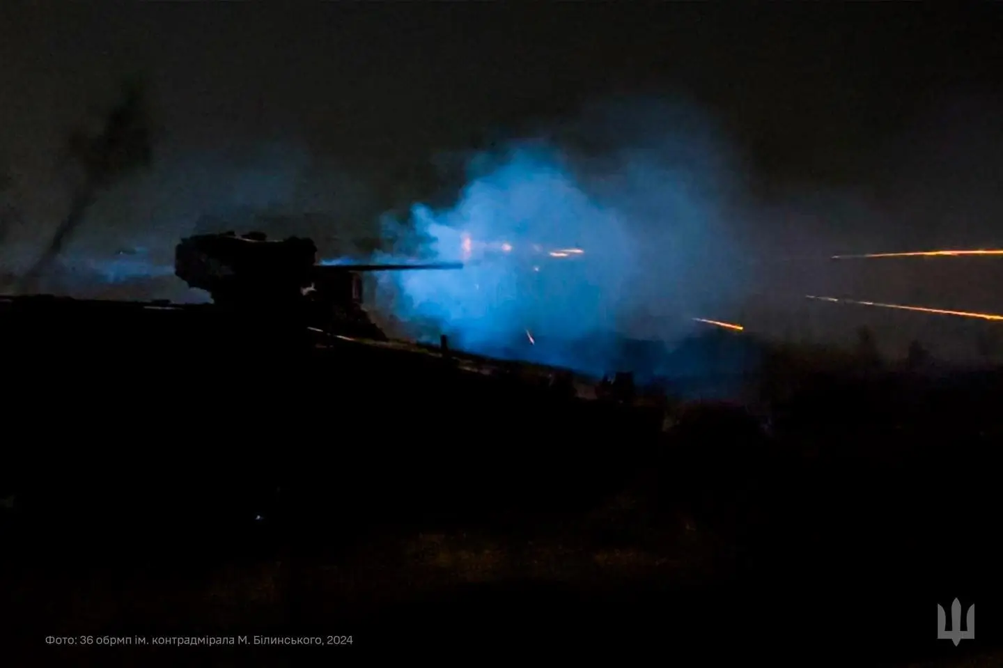 Marder 1A3 during a night exercise