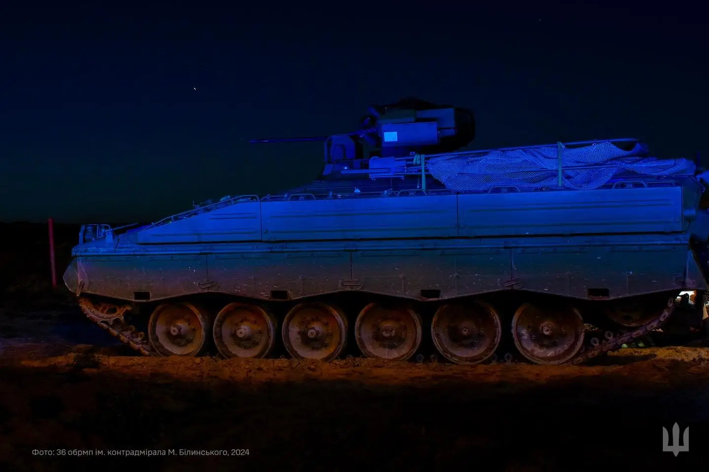 Marder 1A3 during a night exercise