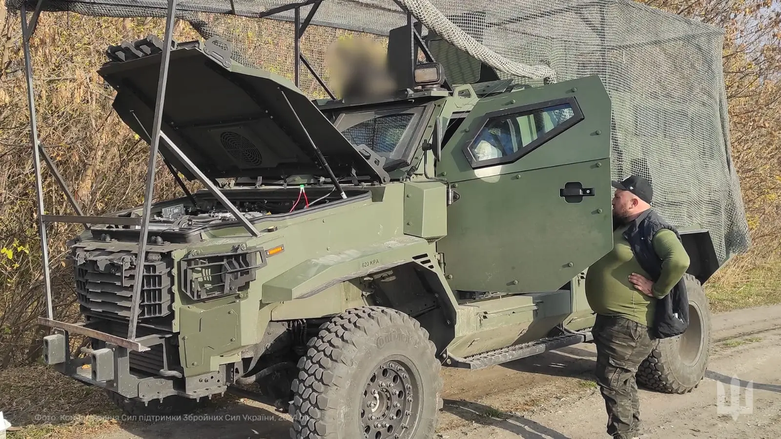 Ukrainian soldier with an upgraded FFG APC