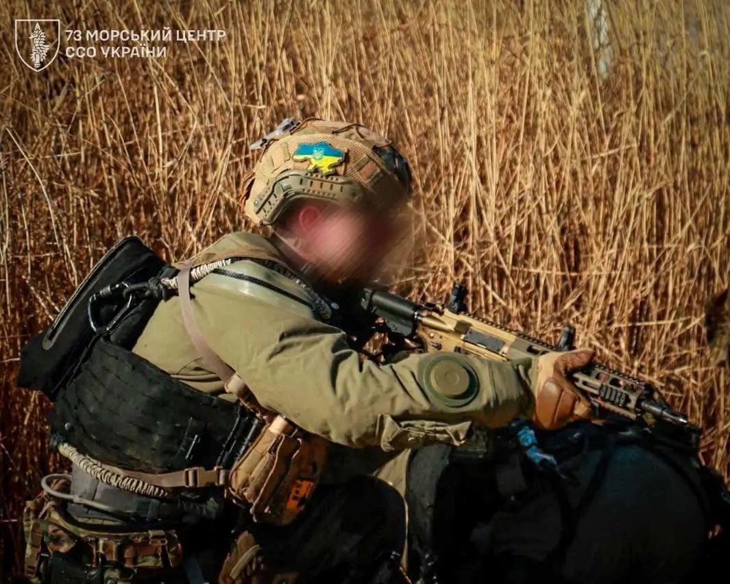 Ukrainian SOF with an MK 556 assault rifle