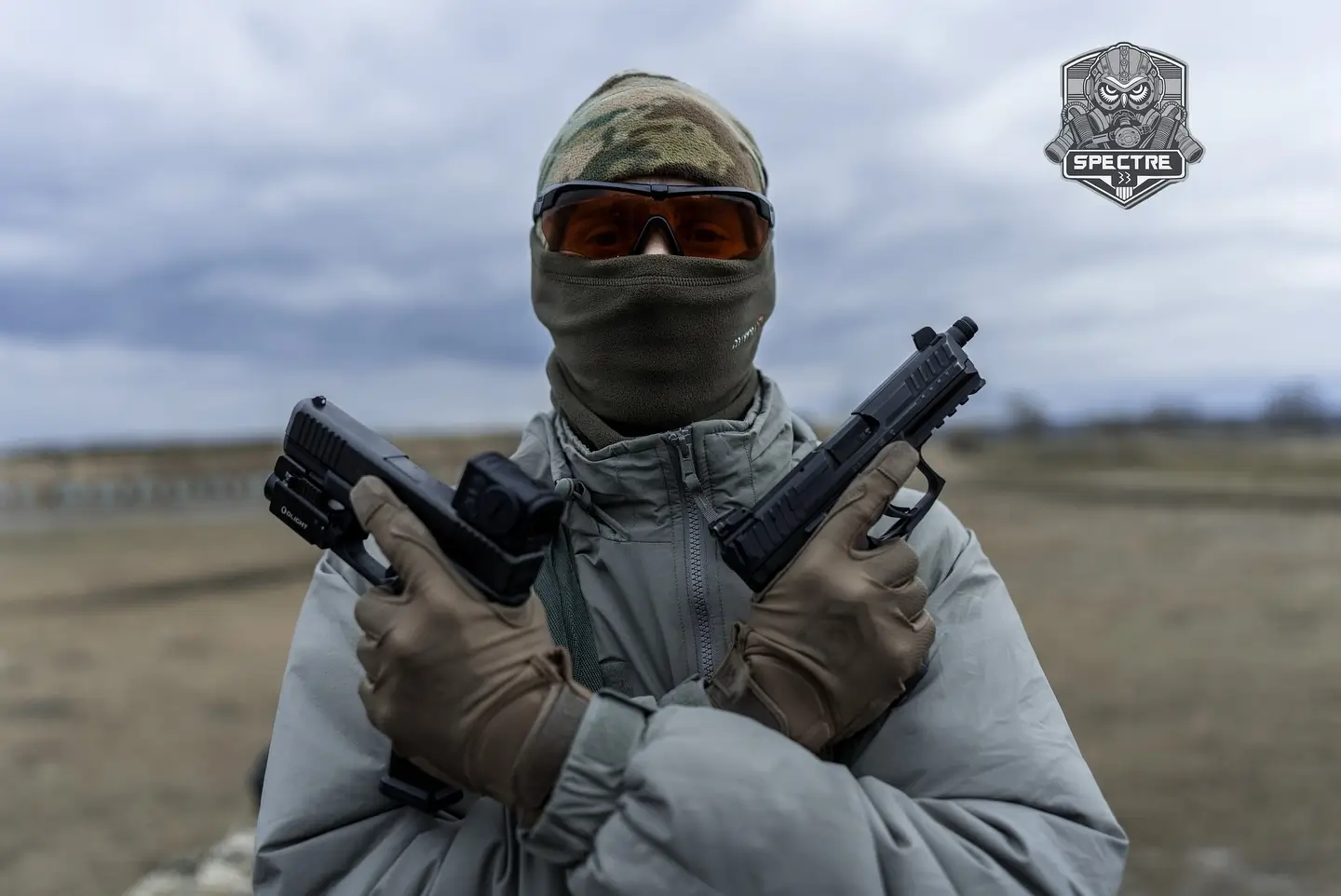 Ukrainian SOF together with an SFP9 pistol