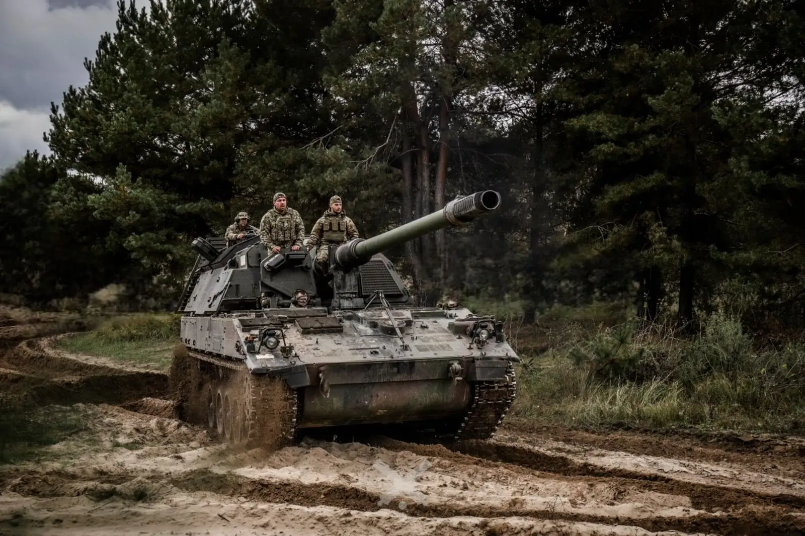 PzH 2000 somewhere in Eastern Ukraine