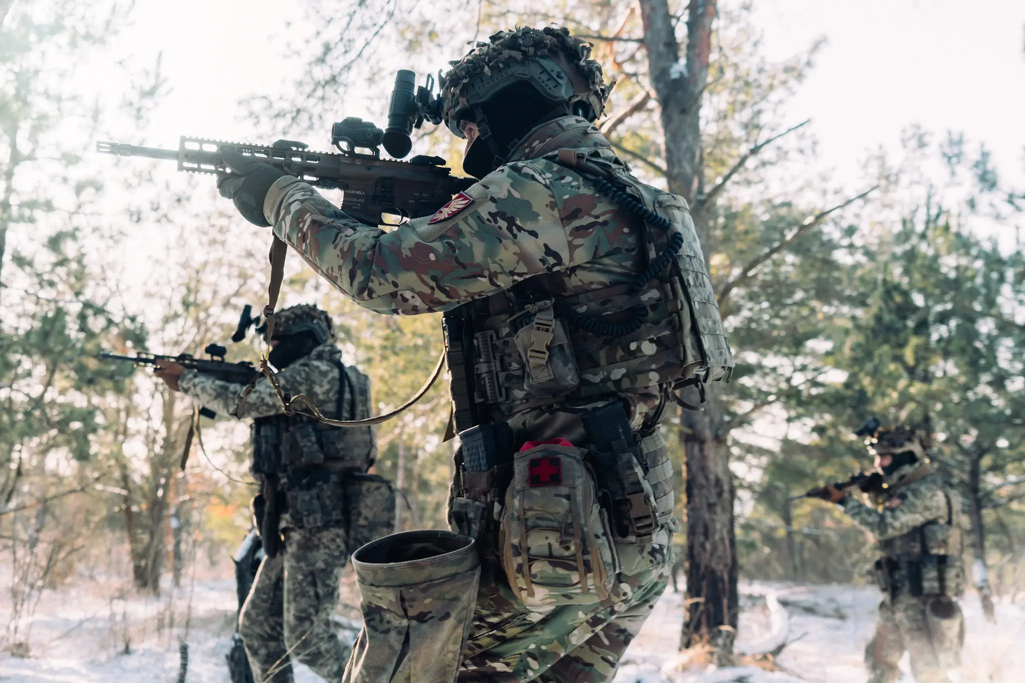 Ukrainian soldiers together with MK 556 assault rifles