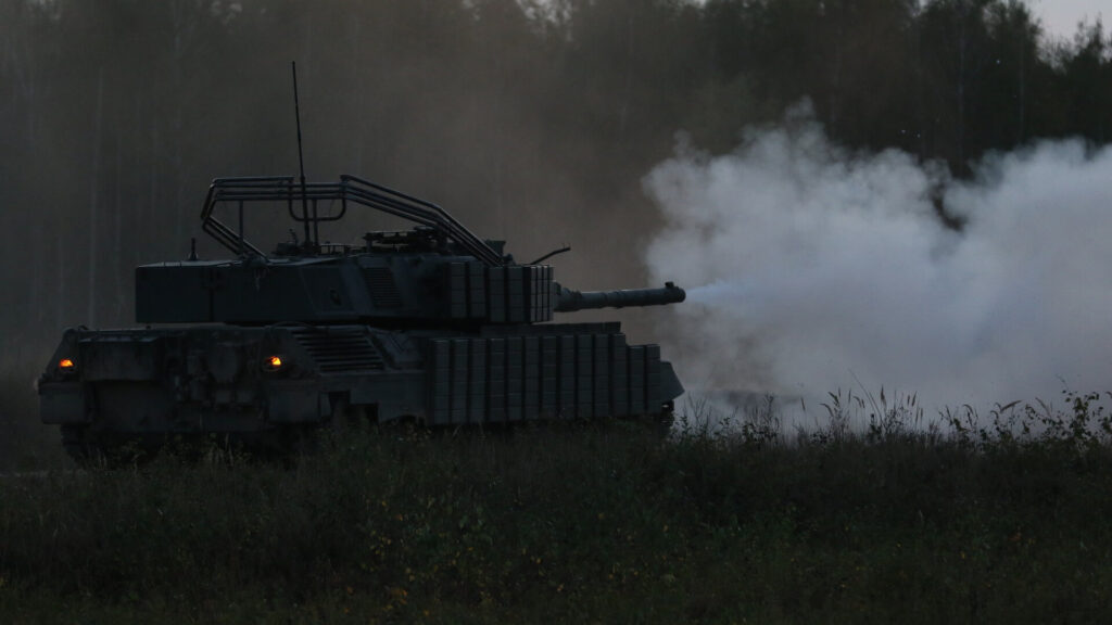 Leopard 1A5DK with additional reactive armour thumbnail